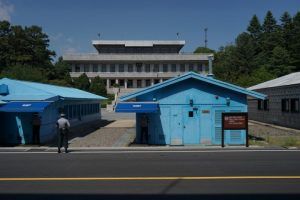 Pisando Corea del Norte en la zona desmilitarizada (que es sólo la zona más militar del mundo...ejem ejem) en la frontera intercoreana. Visita a la JSA (Joint Security Area), con KTB Tours