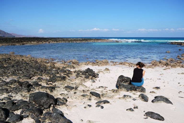 Cala Rocosa Qué ver en Lanzarote en una semana: itinerario de Ana y Javi ...