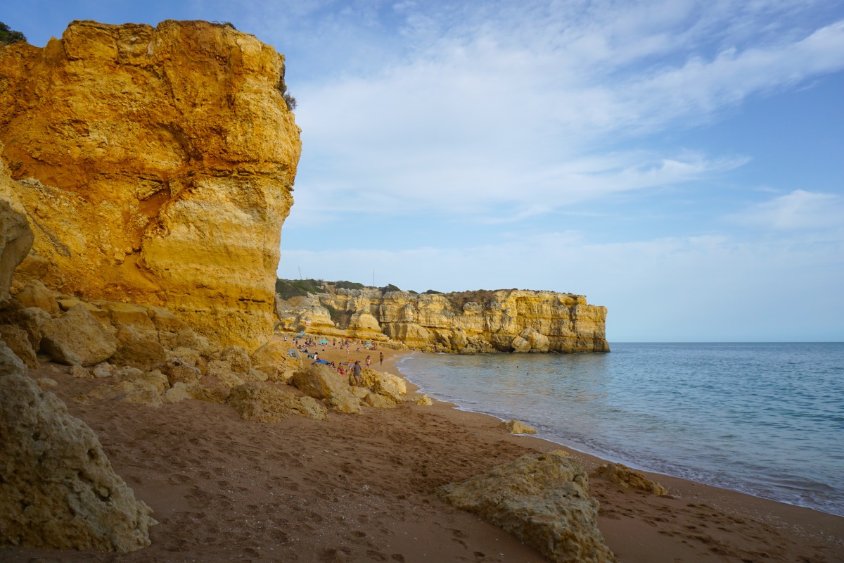 Praia da Coelha desde abajo