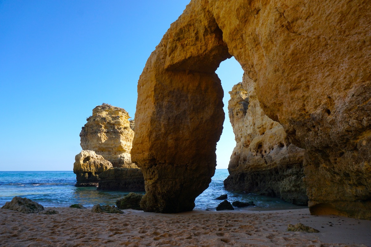 El arco de la Praia de São Rafael