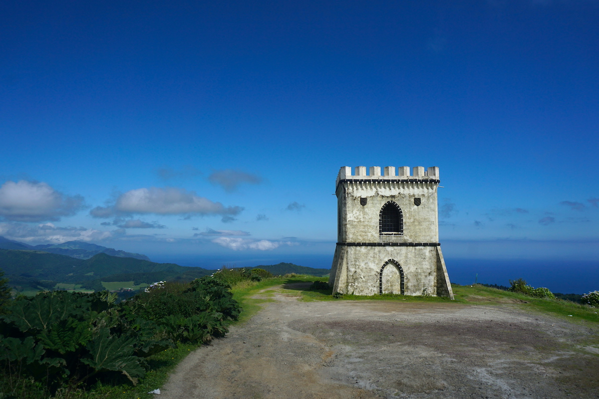 ¿A que parece enfadado el castillo?